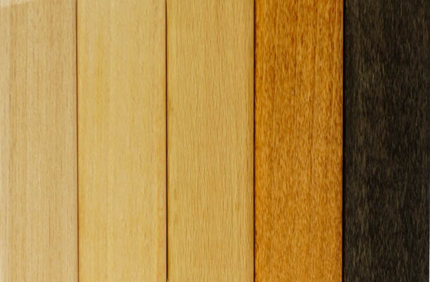 Diverse finiture a olio per legno